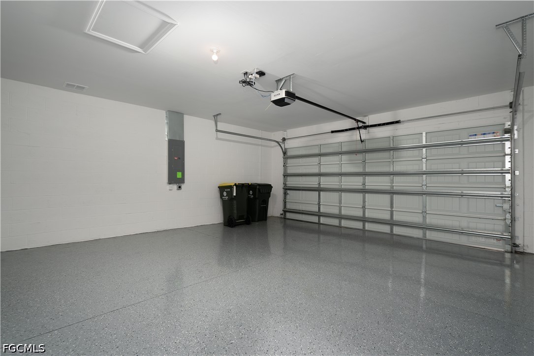 3 Bed SingleFamilyResidence for Sale in Northridge, photo 23