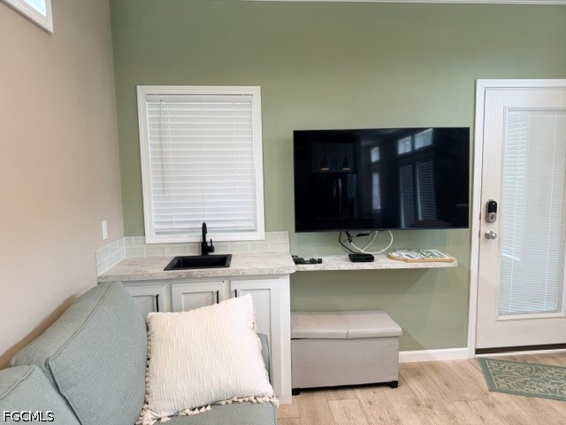 1 Bed SingleFamilyResidence for Sale in Fort Myers, photo 23