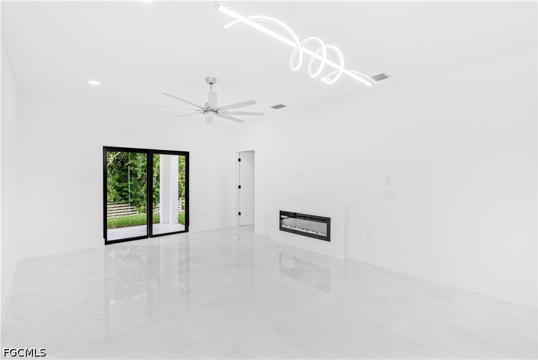3 Bed SingleFamilyResidence for Sale in Lehigh Acres, photo 23