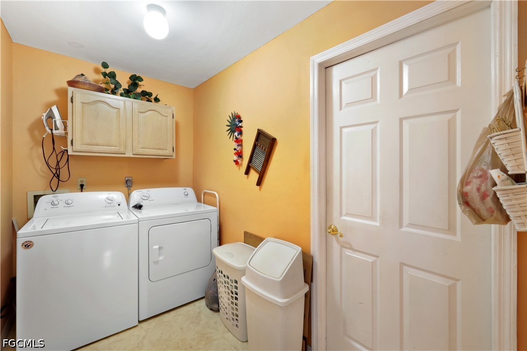 3 Bed Pool Home for Sale in Cape Coral, photo 23