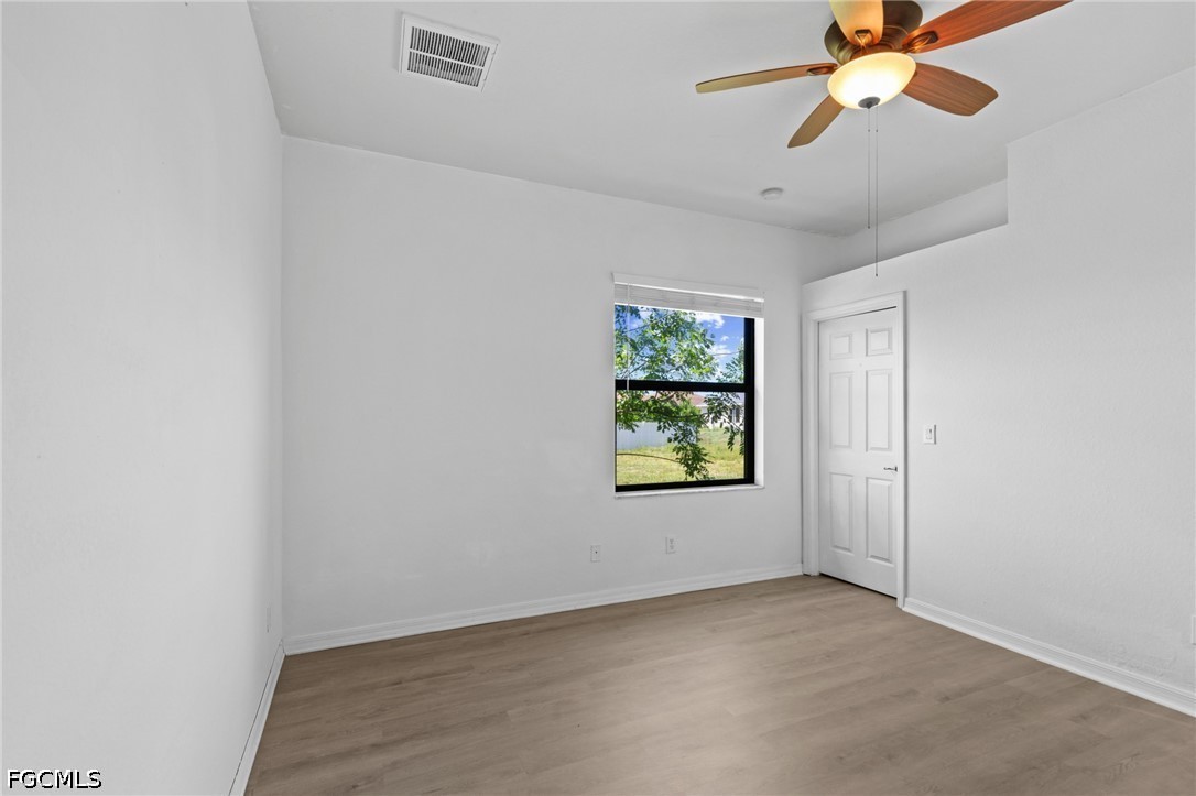 3 Bed SingleFamilyResidence for Sale in Cape Coral, photo 23
