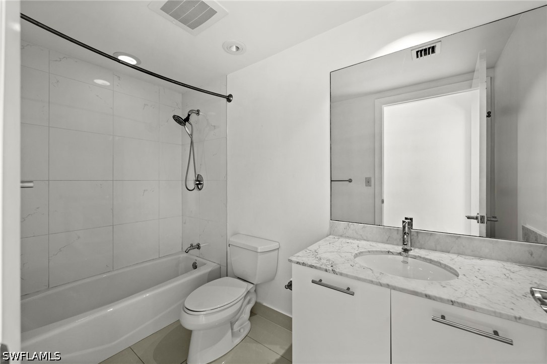2 Bed Waterfront Home for Sale in Oasis, photo 23