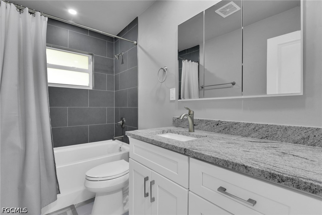 3 Bed Pool Home for Sale in Fort Myers Villas, photo 23