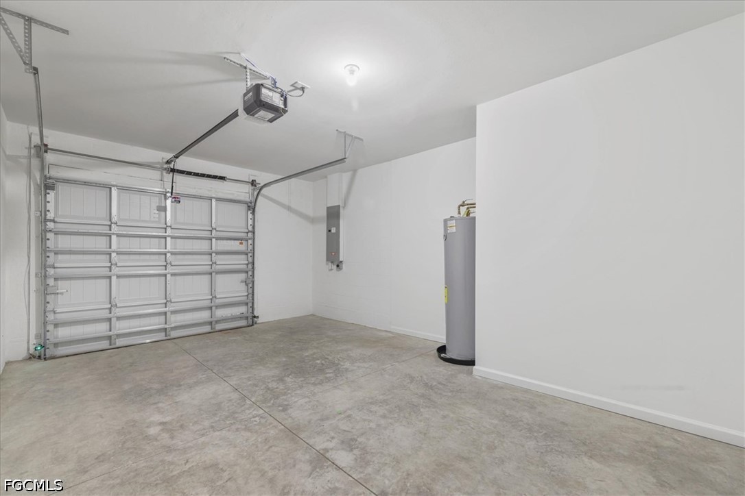 3 Bed SingleFamilyResidence for Sale in Cape Coral, photo 23