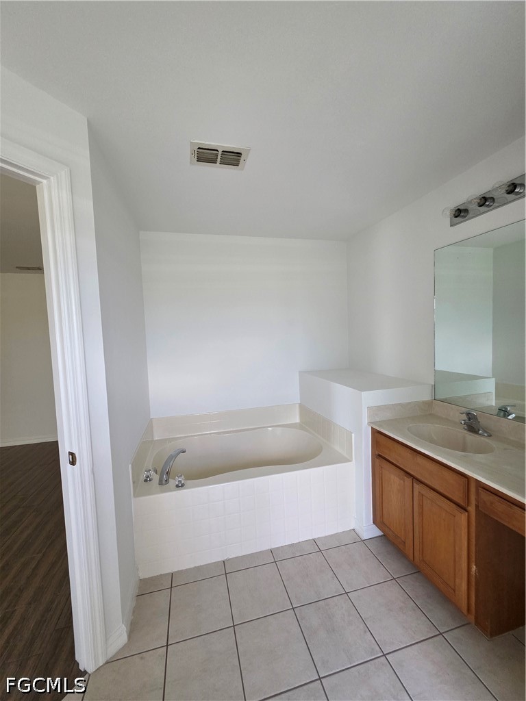 3 Bed SingleFamilyResidence for Sale in Cape Coral, photo 23