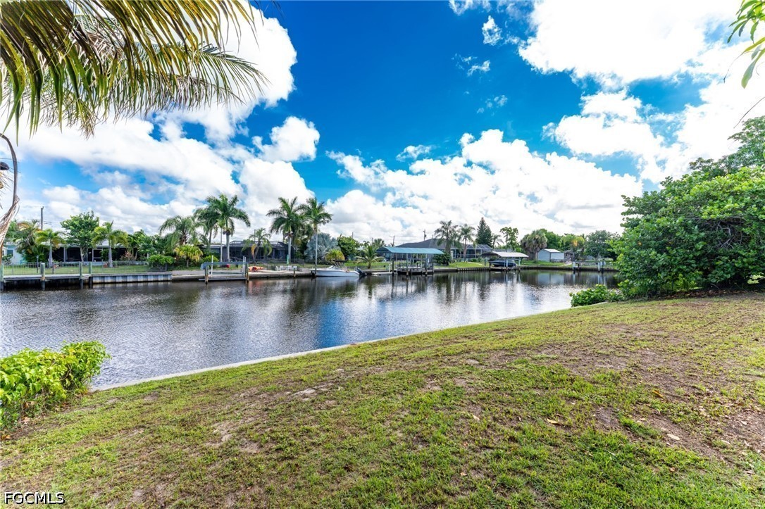 2 Bed Waterfront Home for Sale in Port Charlotte, photo 23