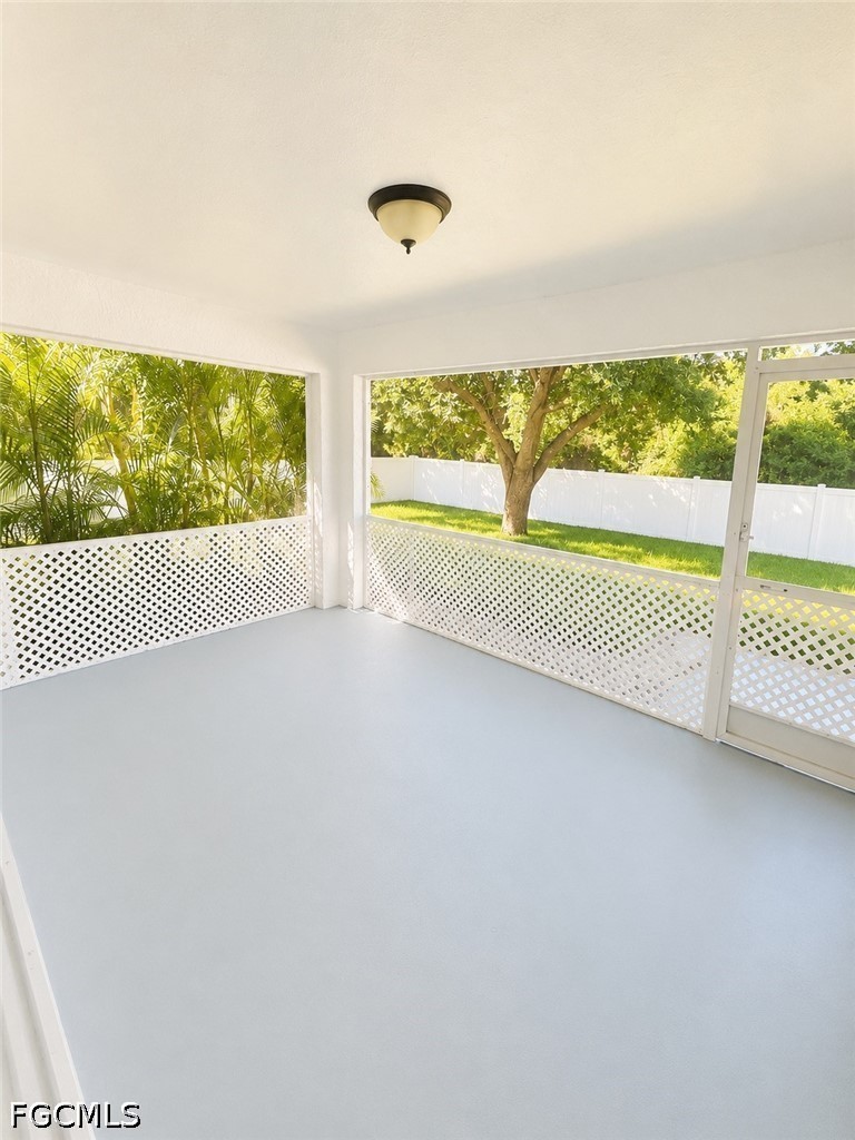 3 Bed SingleFamilyResidence for Sale in Cape Coral, photo 23