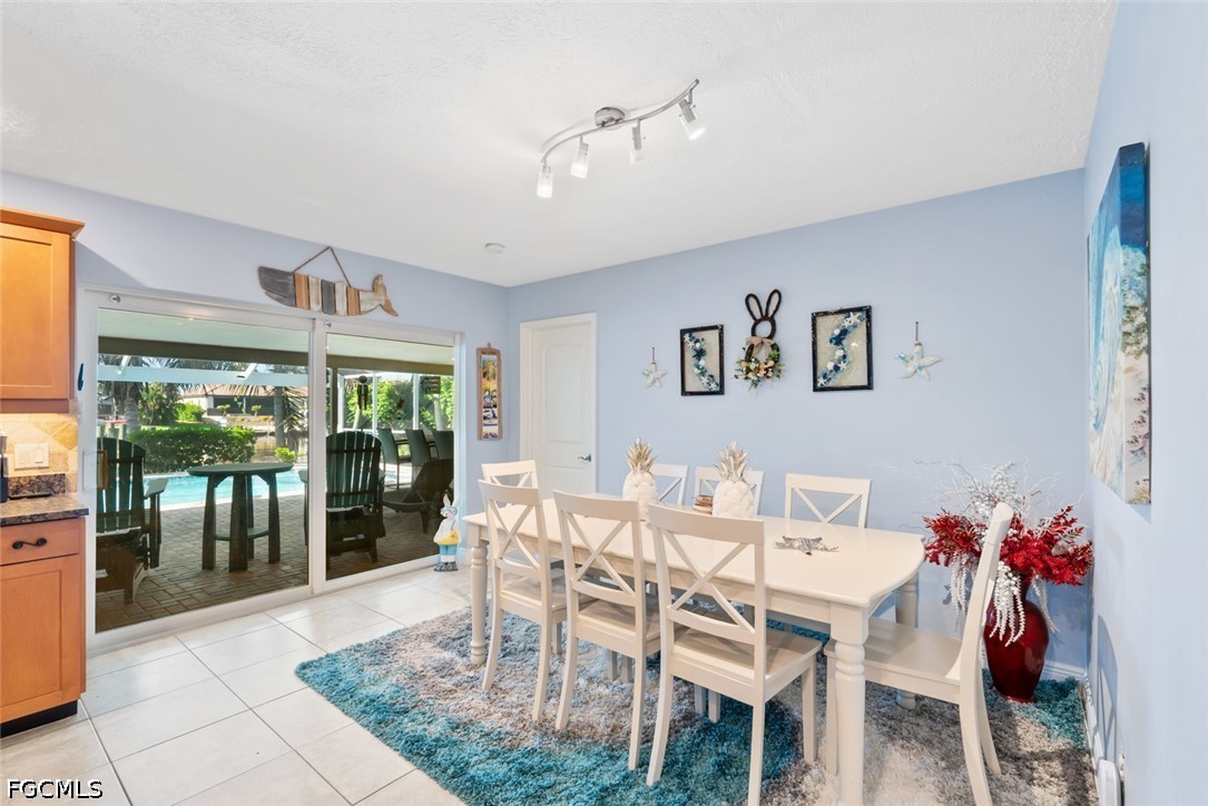 3 Bed Pool Home for Sale in Cape Coral, photo 23