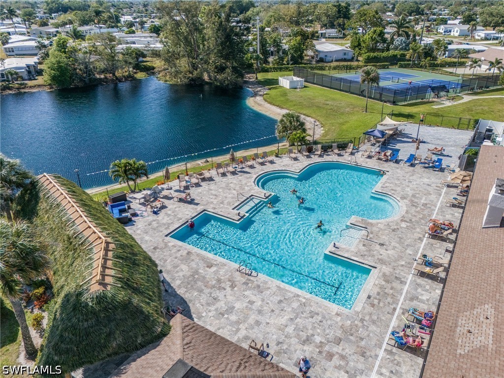 2 Bed ManufacturedHome for Sale in Naples, photo 23
