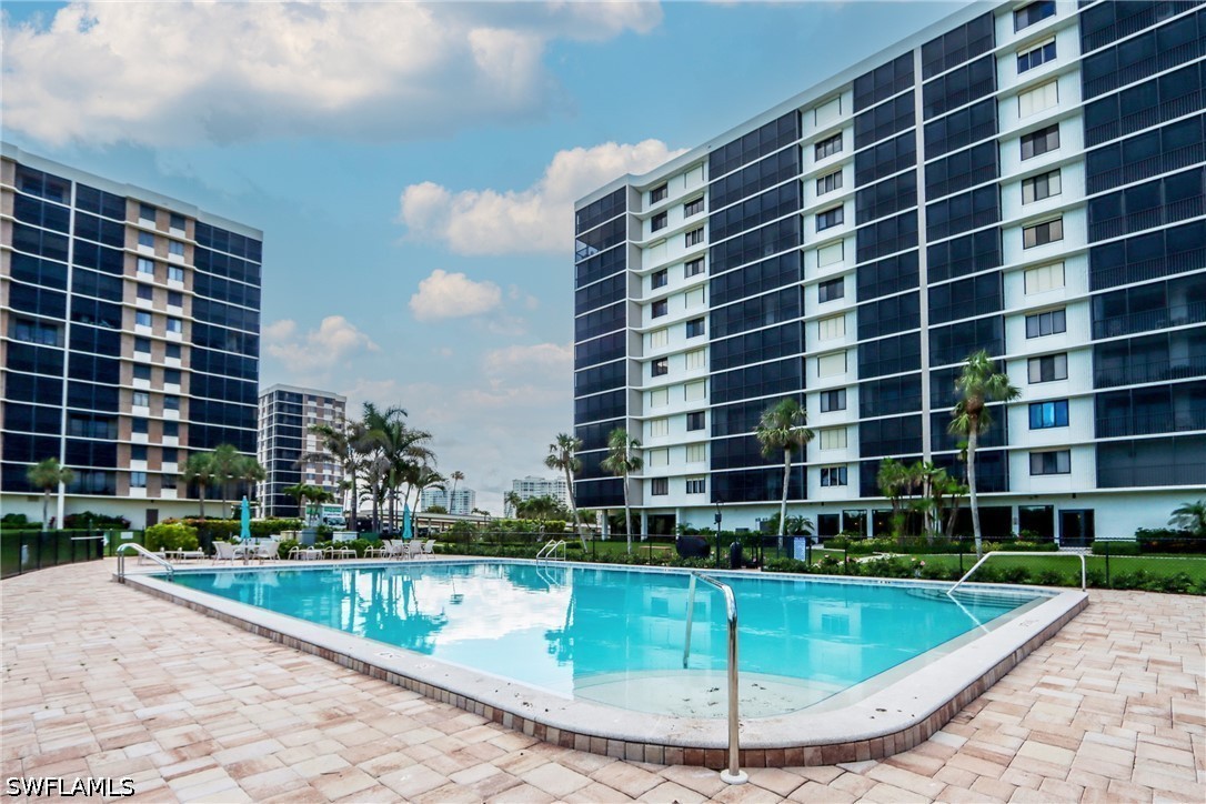 1 Bed Waterfront Home for Sale in Naples, photo 23