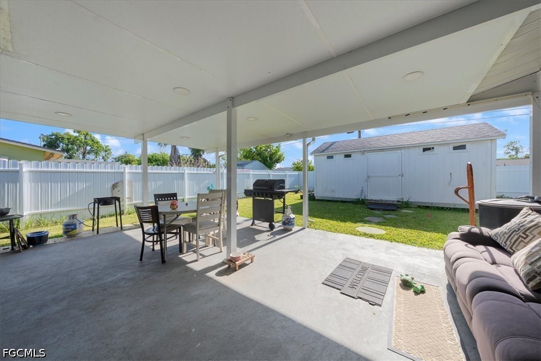 4 Bed SingleFamilyResidence for Sale in Lehigh Acres, photo 23