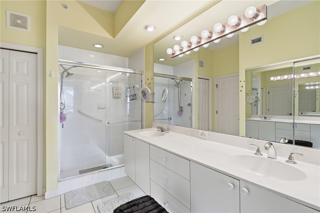 2 Bed Condominium for Sale in Naples, photo 23