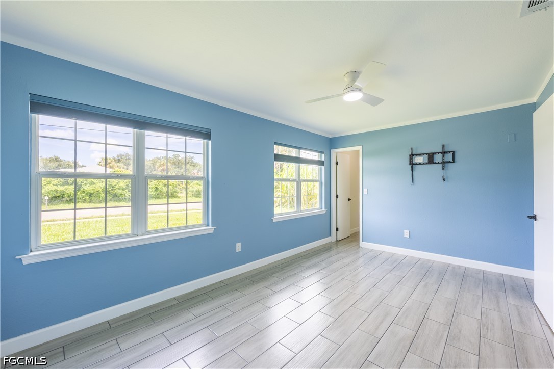 2 Bed Waterfront Home for Sale in Port Charlotte, photo 23