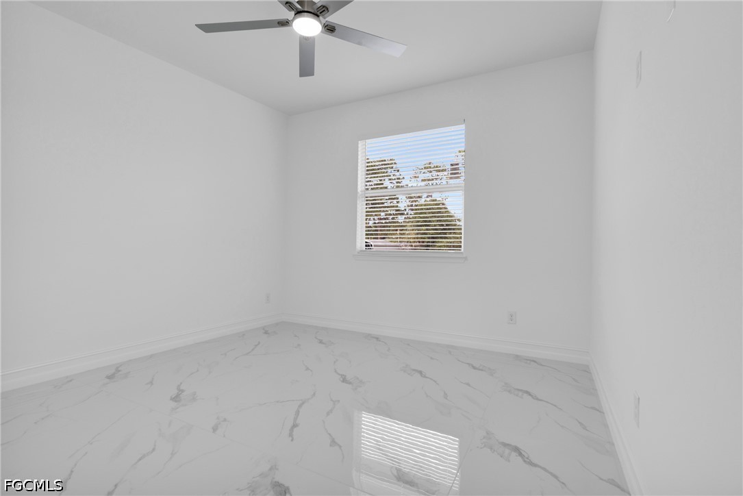 3 Bed SingleFamilyResidence for Sale in Lehigh Acres, photo 23