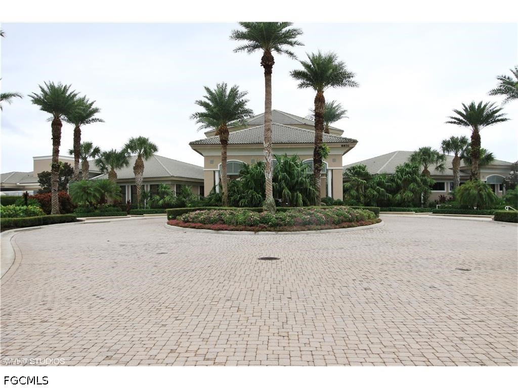 2 Bed Condominium for Sale in Crown Colony, photo 23