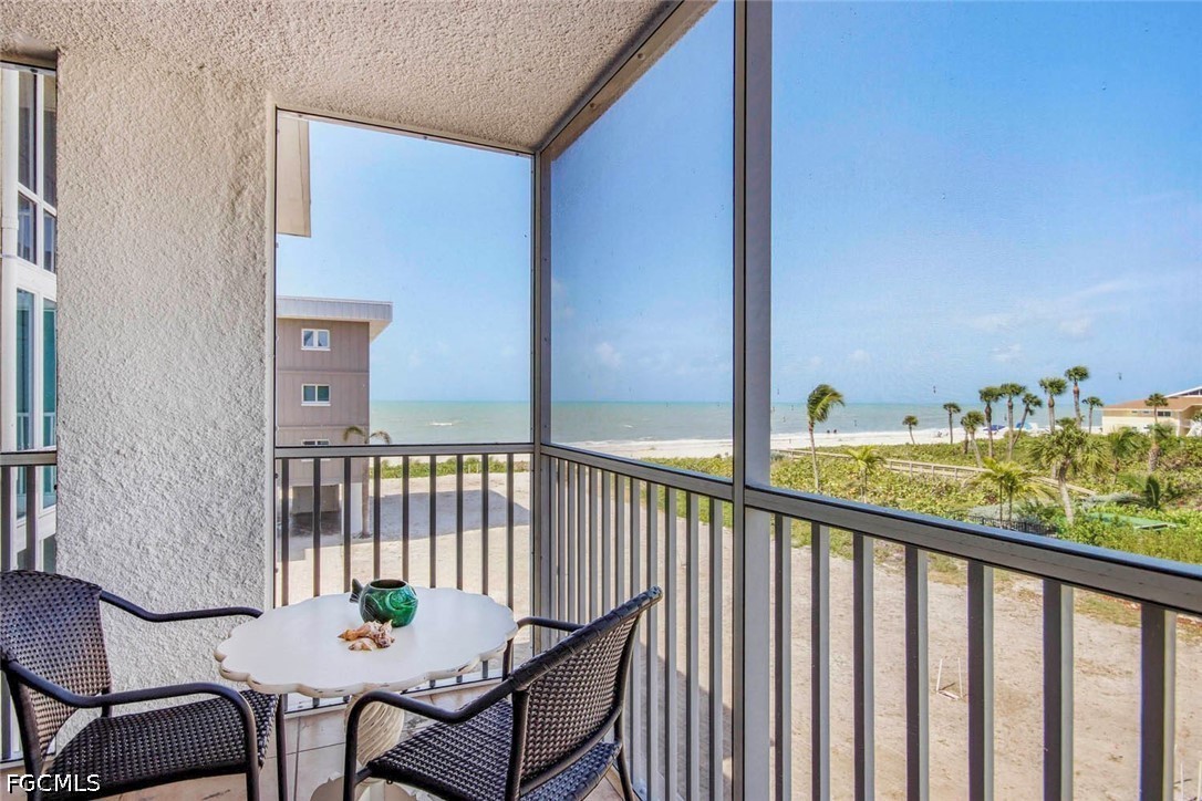 2 Bed Waterfront Home for Sale in Sanibel, photo 23
