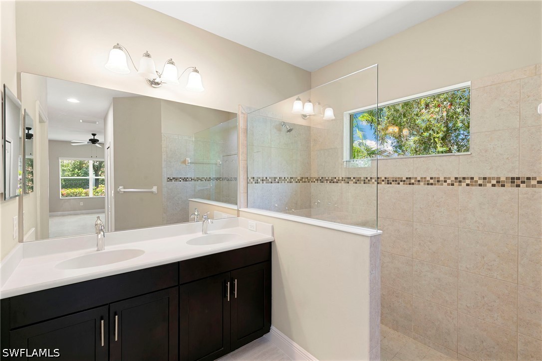 3 Bed SingleFamilyResidence for Sale in Naples, photo 23