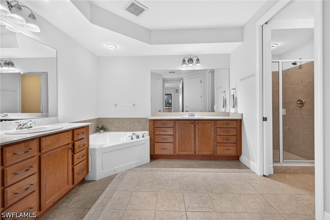 2 Bed Condominium for Sale in Estero, photo 23