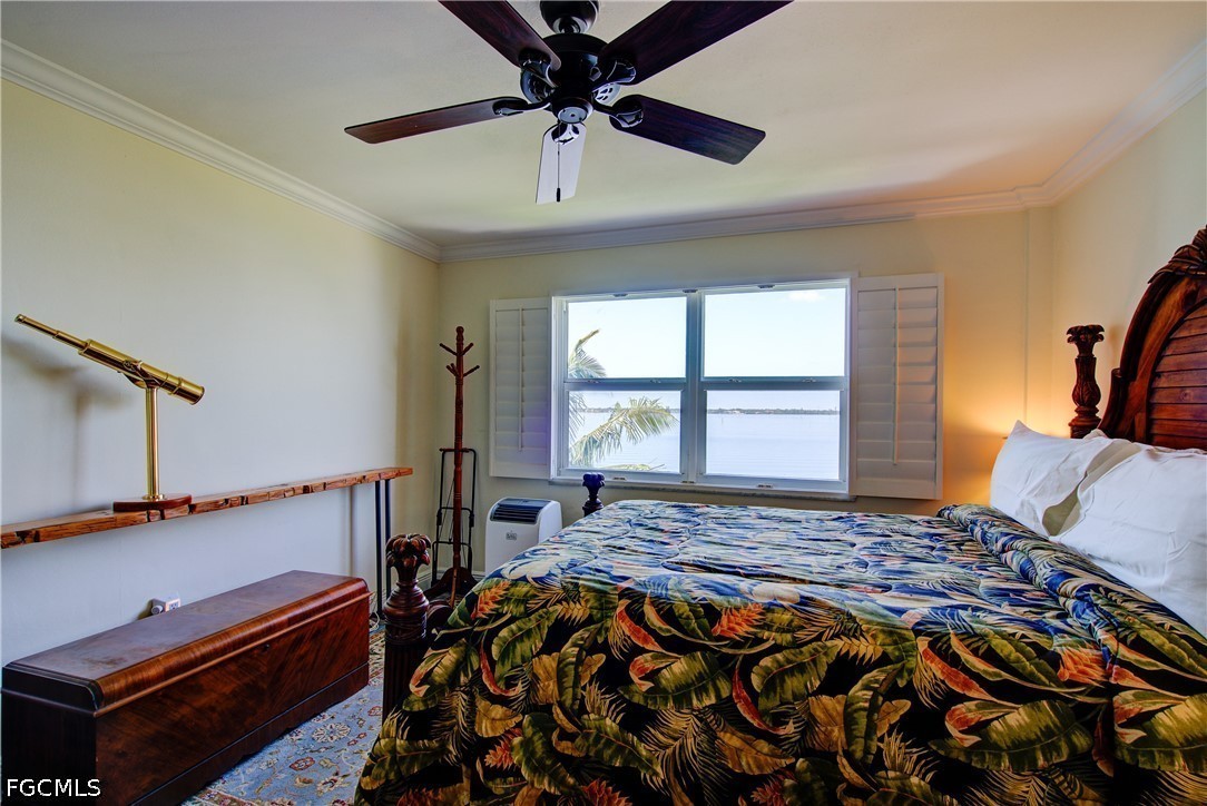 1 Bed Waterfront Home for Sale in Fort Myers, photo 23