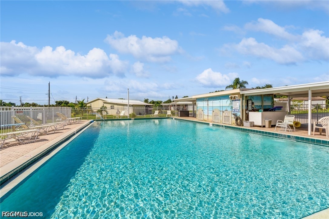 2 Bed ManufacturedHome for Sale in Fort Myers, photo 23