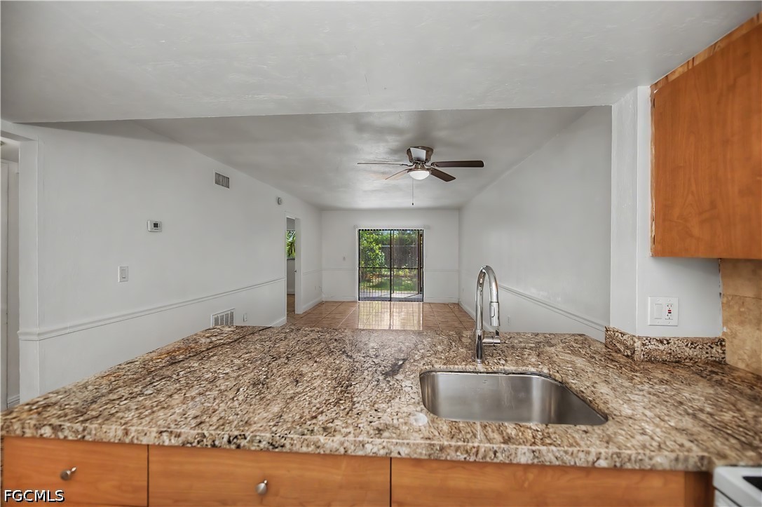 2 Bed Condominium for Sale in Fort Myers, photo 23