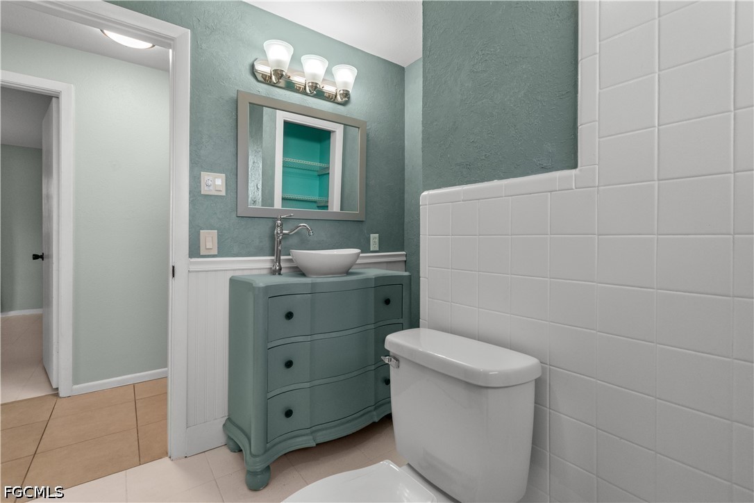 2 Bed SingleFamilyResidence for Sale in Fort Myers, photo 23