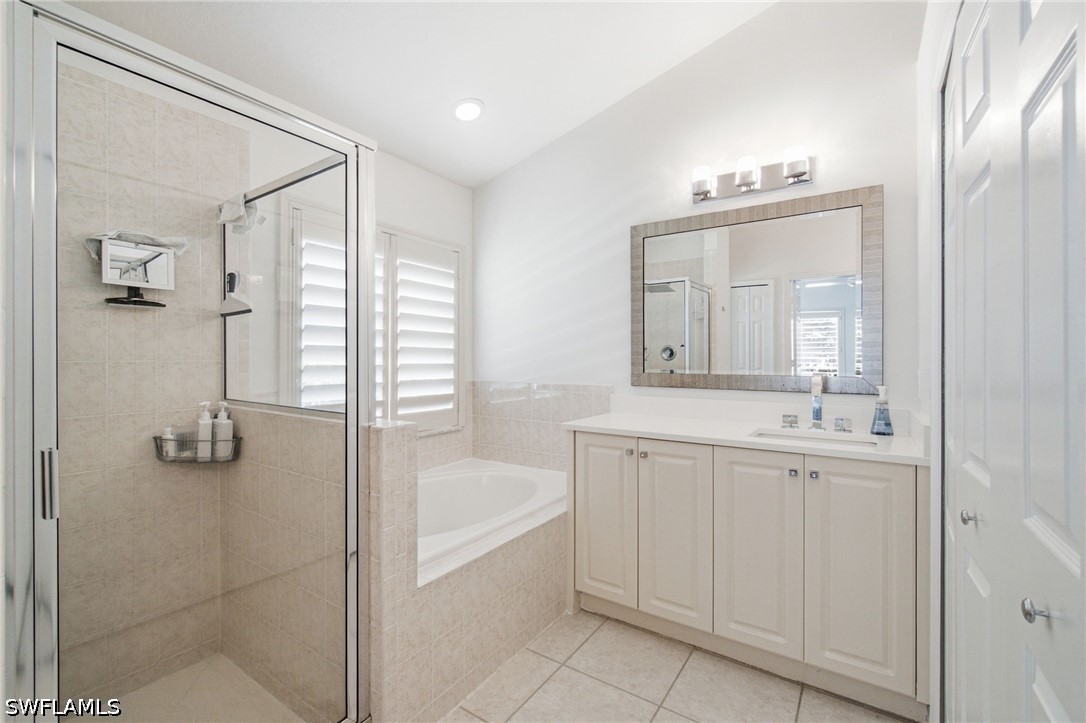 4 Bed SingleFamilyResidence for Sale in Naples, photo 23