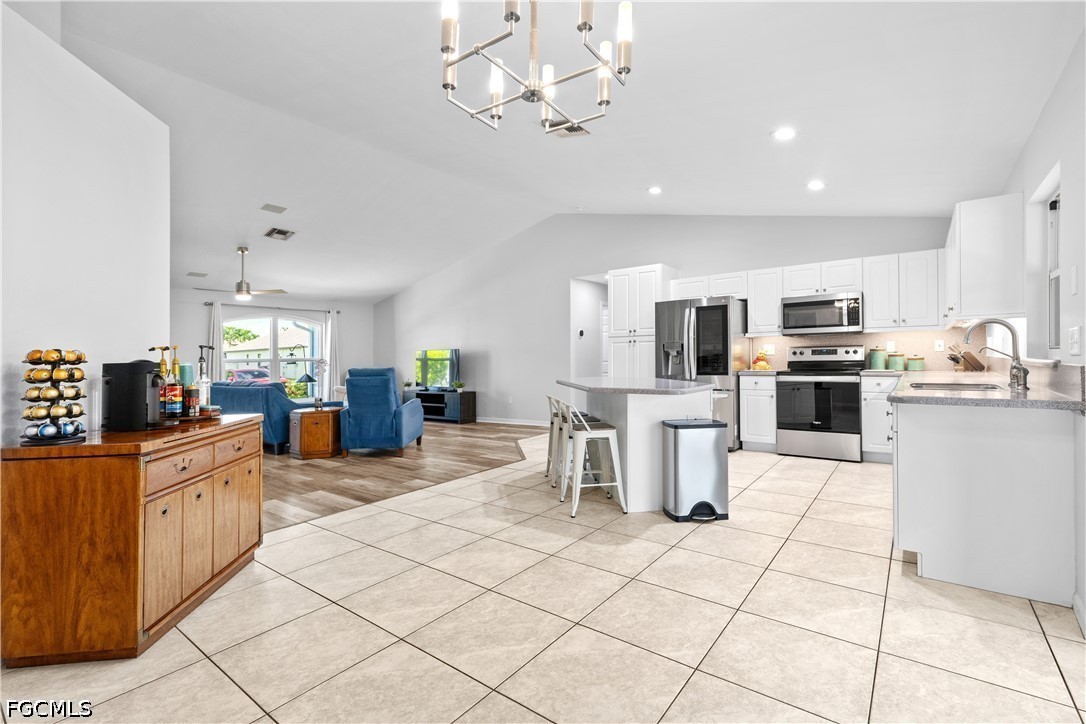 3 Bed SingleFamilyResidence for Sale in Cape Coral, photo 23