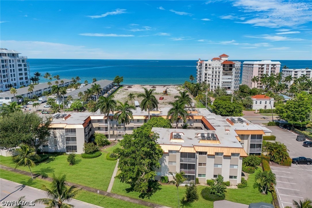 2 Bed Condominium for Sale in Naples, photo 23