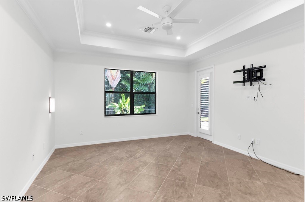 4 Bed SingleFamilyResidence for Sale in Naples, photo 23