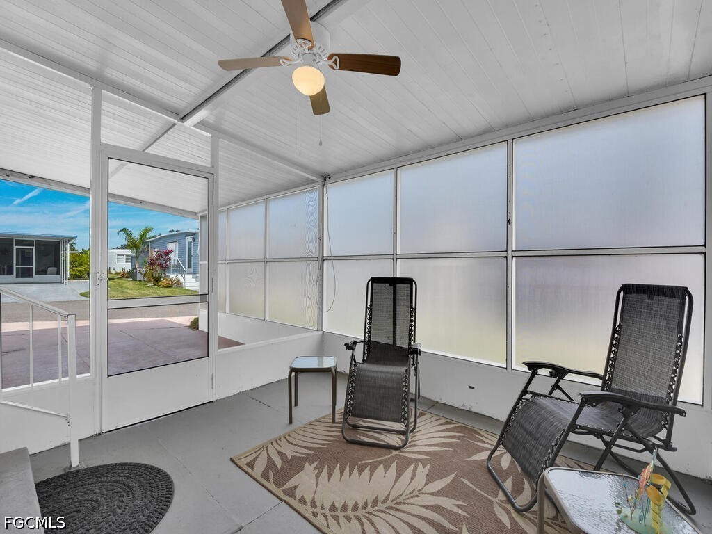 2 Bed Waterfront Home for Sale in Fort Myers, photo 23