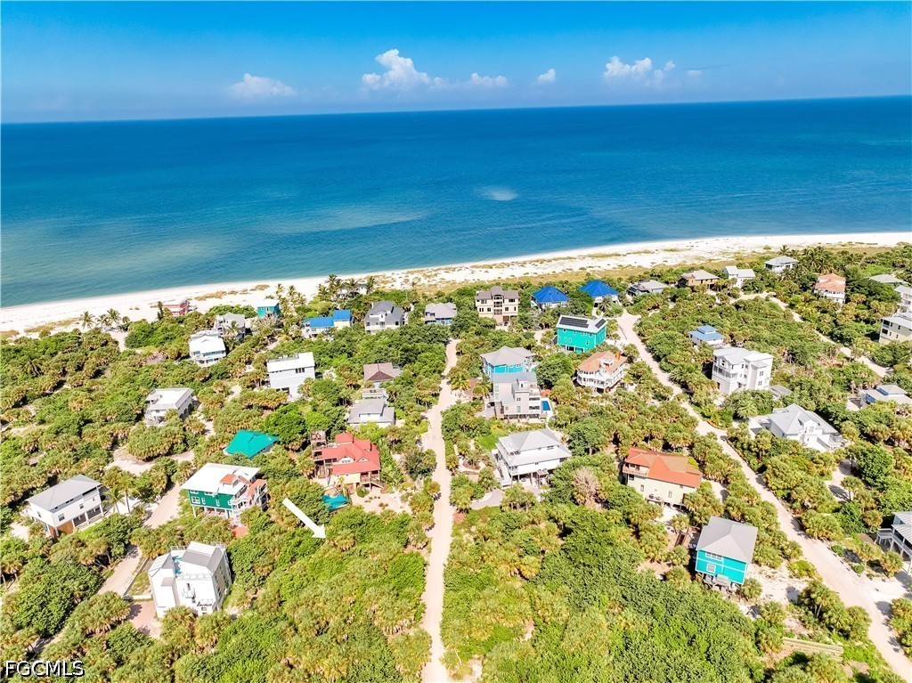 Residential for Sale in Upper Captiva, photo 23