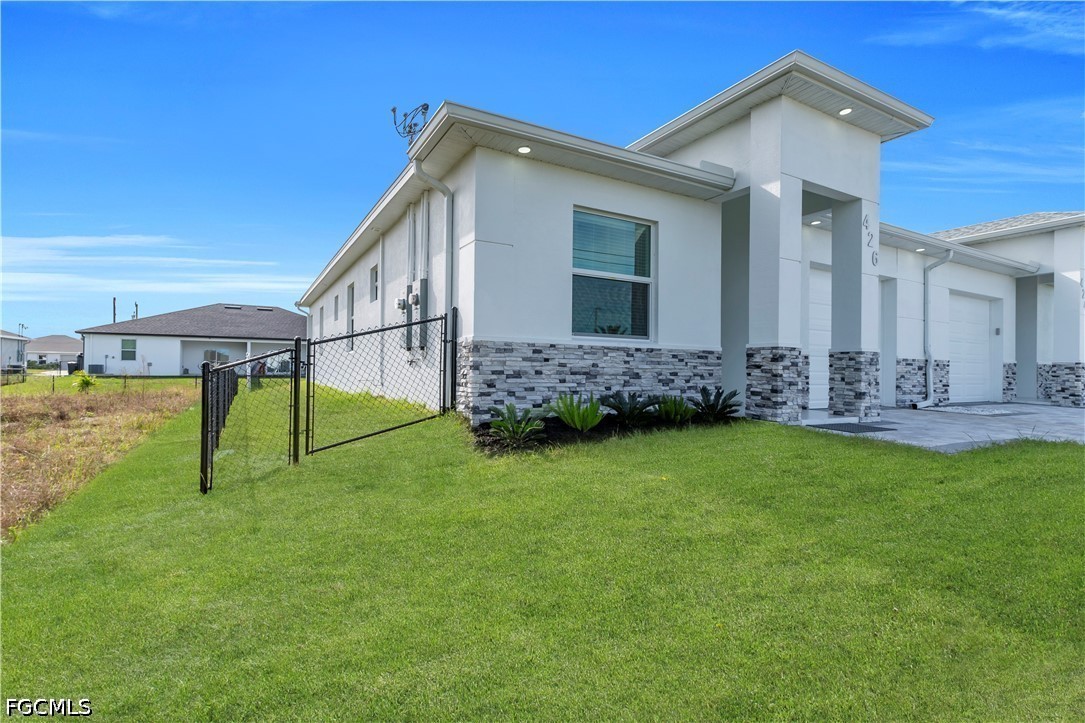 6 Bed Duplex for Sale in Lehigh Acres, photo 23