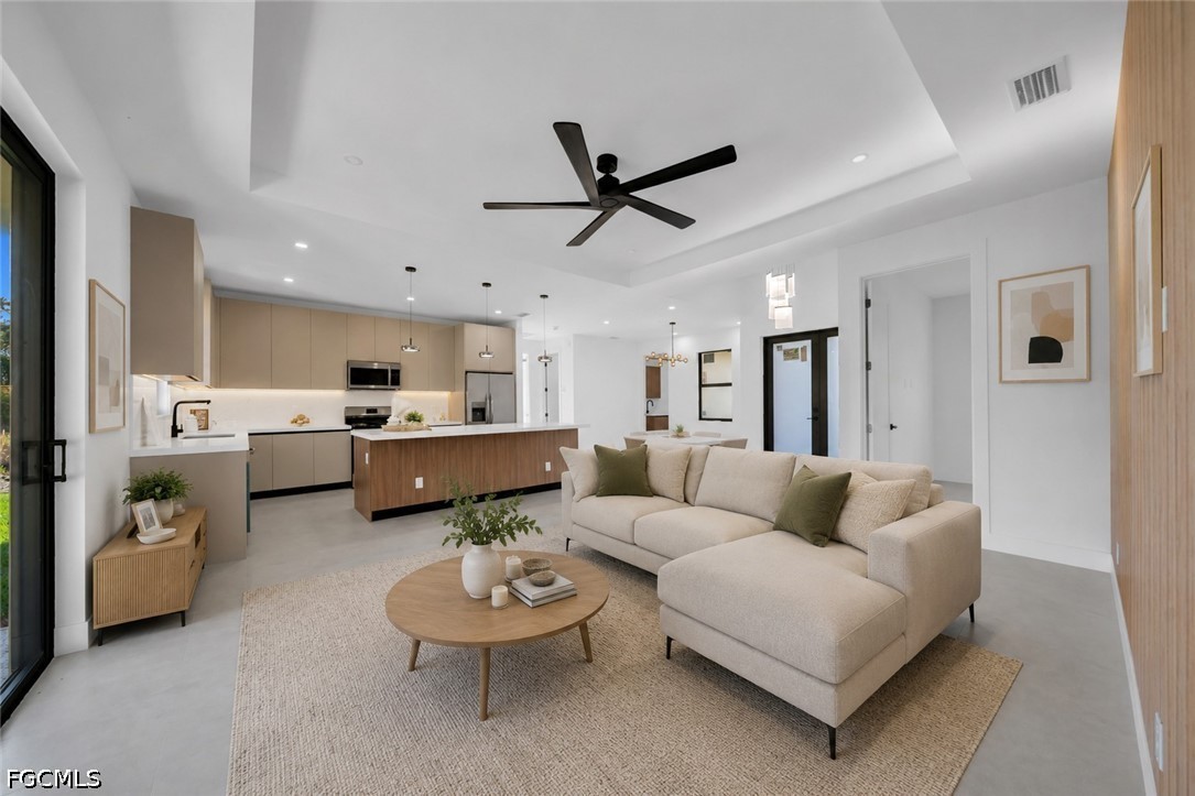 4 Bed SingleFamilyResidence for Sale in Lehigh Acres, photo 23