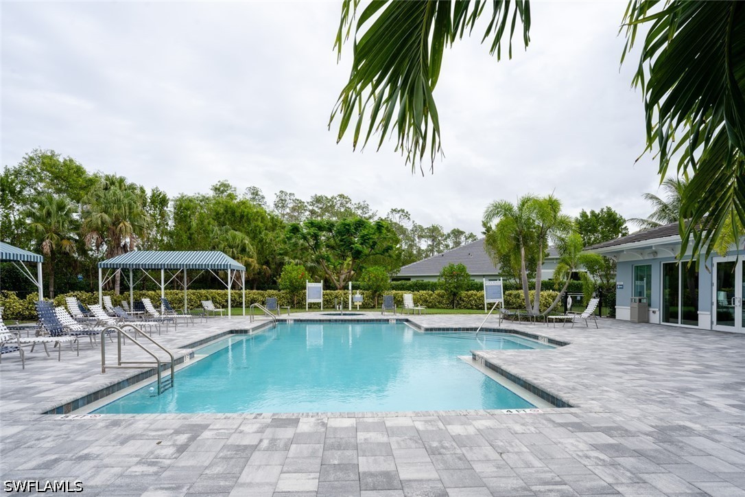 2 Bed Attached for Sale in Naples, photo 23
