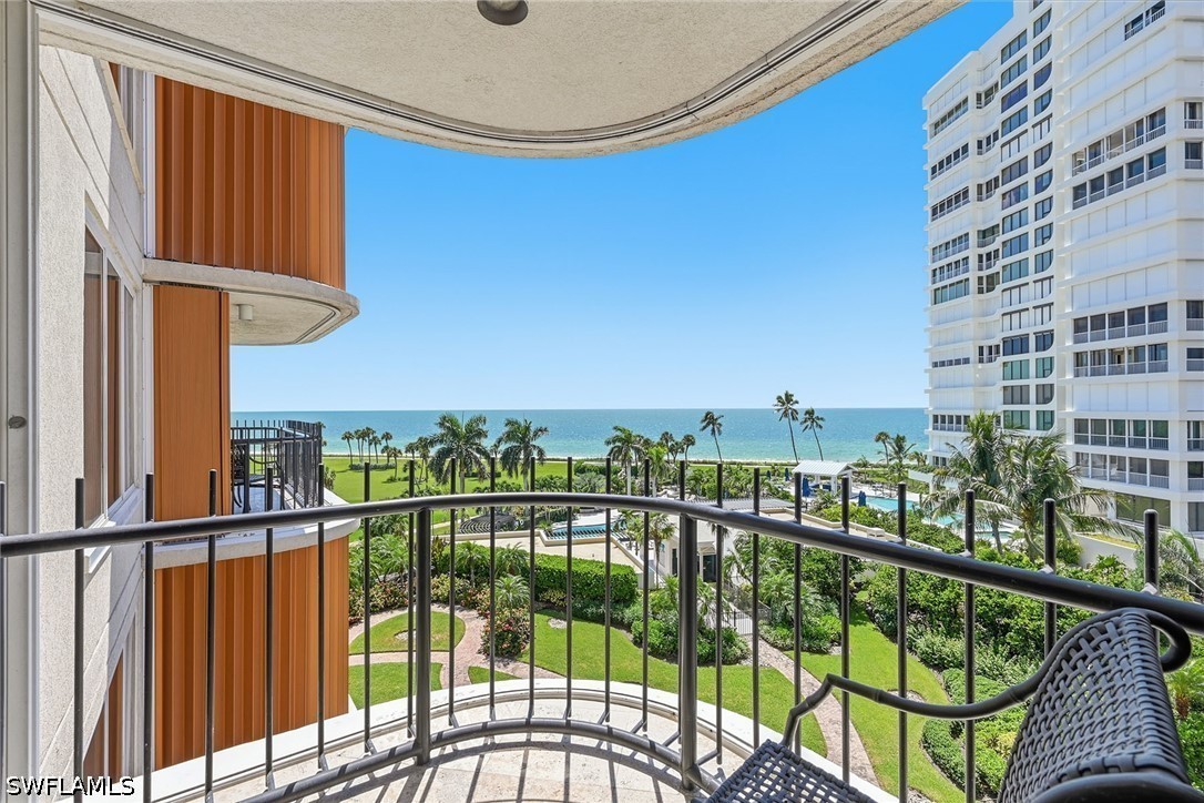 2 Bed Waterfront Home for Sale in Naples, photo 23
