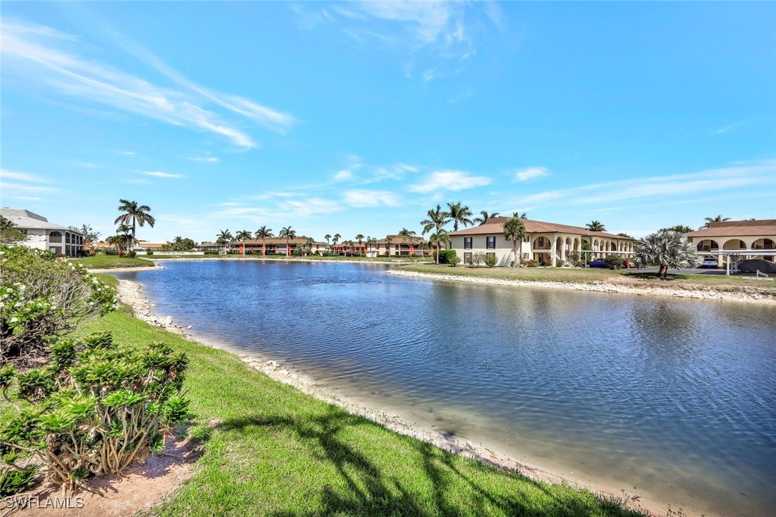 2 Bed Waterfront Home for Sale in Naples, photo 24