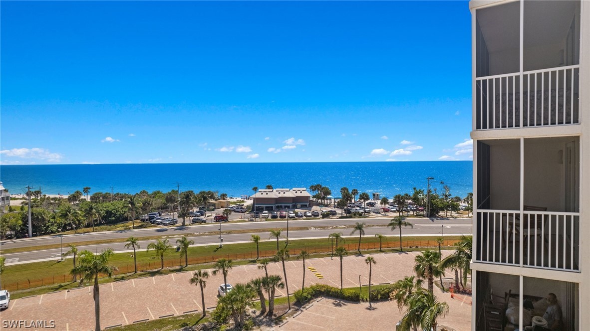 1 Bed Waterfront Home for Sale in Beach And Tennis Club, photo 24