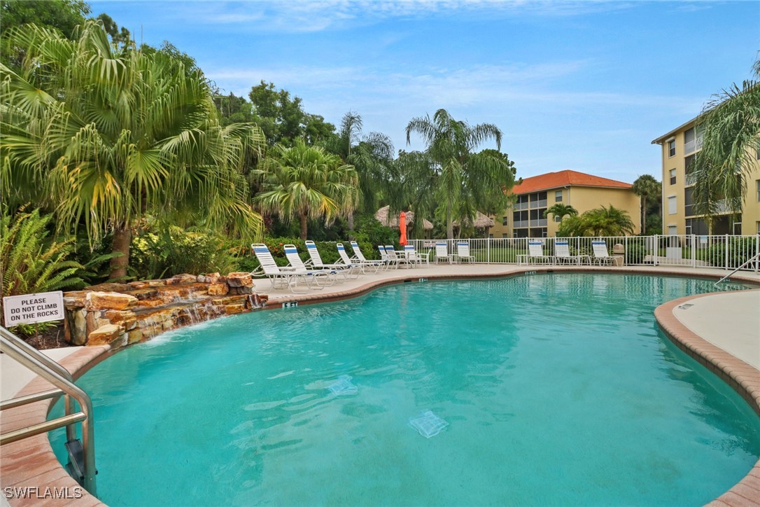 2 Bed Condominium for Sale in Naples, photo 24