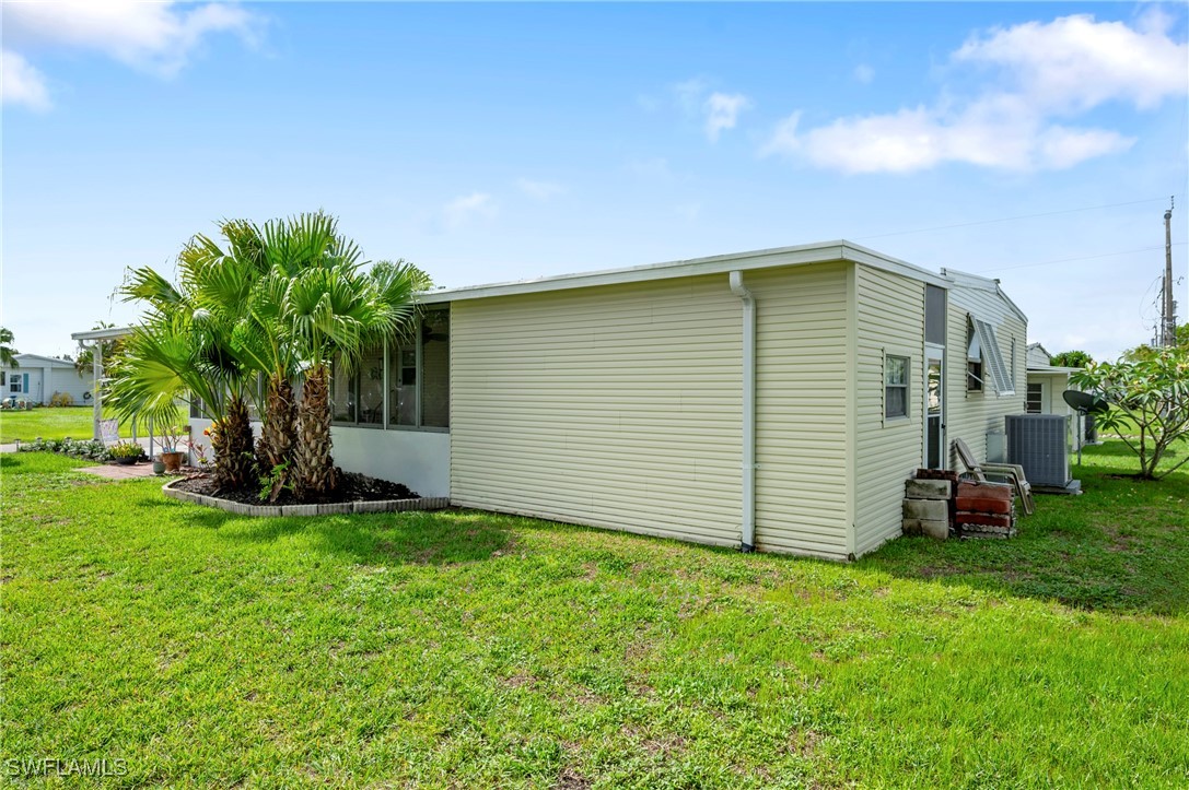 2 Bed ManufacturedHome for Sale in Old Bridge Village, FL — photo 24