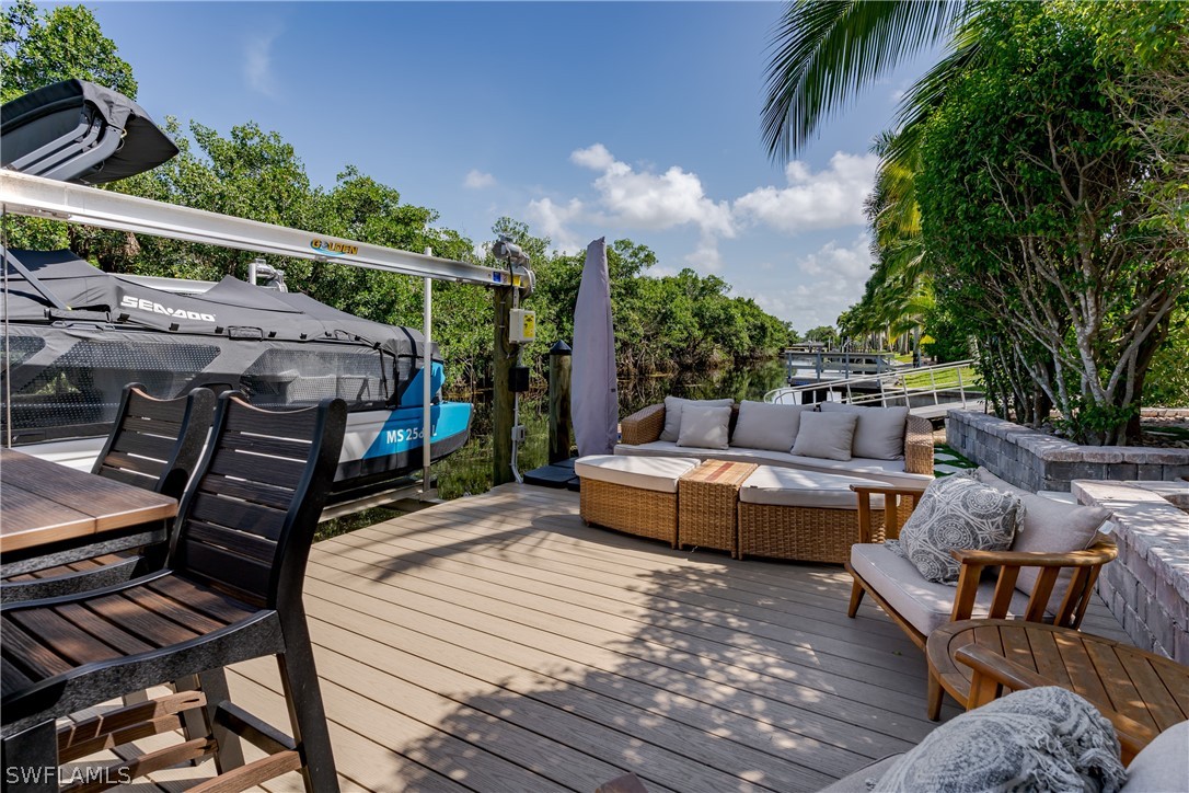 Waterfront Home for Sale in Naples, photo 24