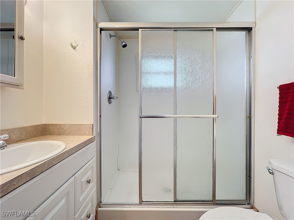 2 Bed ManufacturedHome for Sale in Mobile Manor, FL, $75,000 — photo 24