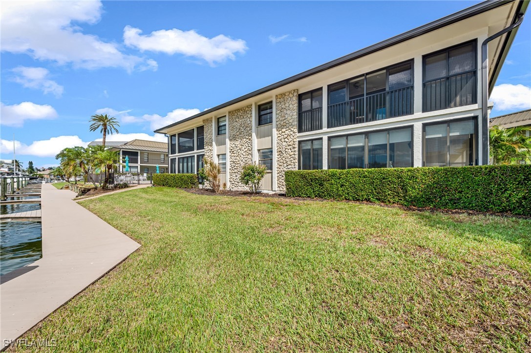 2 Bed Waterfront Home for Sale in Palm Isle, photo 24
