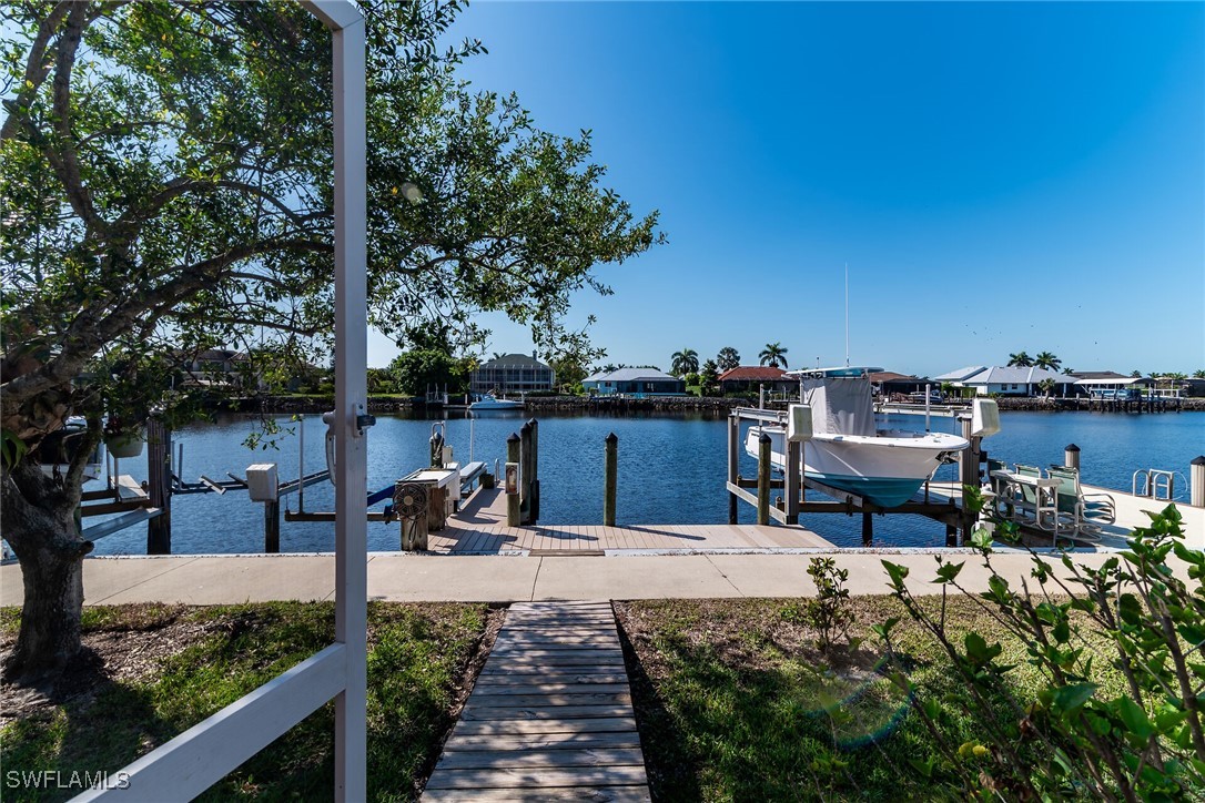 2 Bed Waterfront Home for Sale in Stella Maris, FL, $429,000 — photo 24