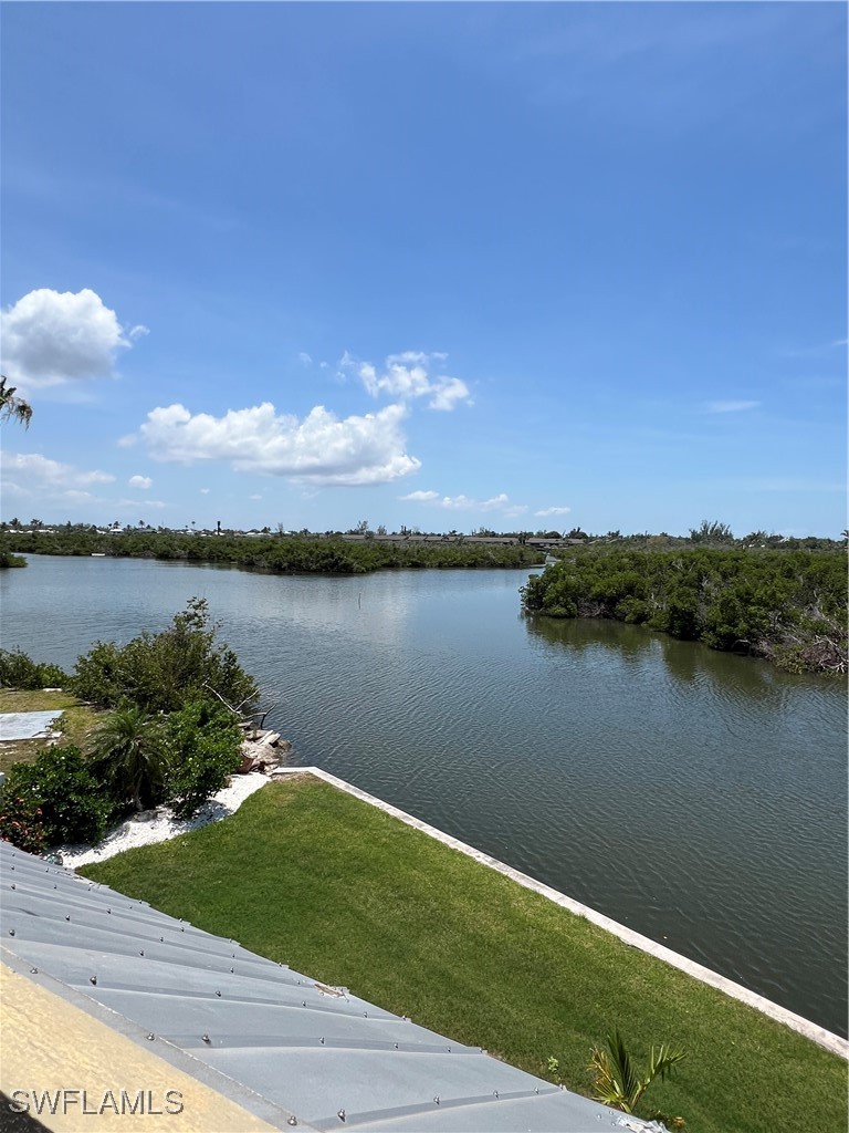 2 Bed Waterfront Home for Sale in Bokeelia, photo 24