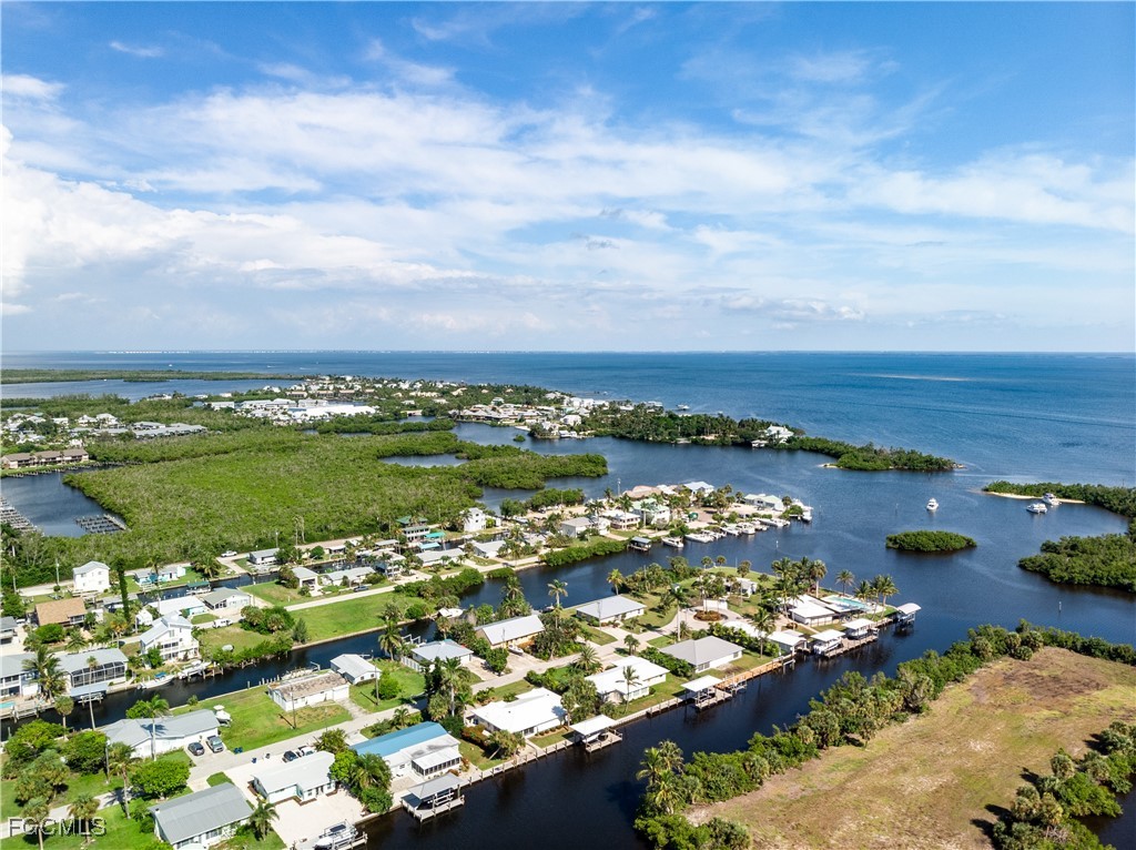 2 Bed Waterfront Home for Sale in Bokeelia, photo 24