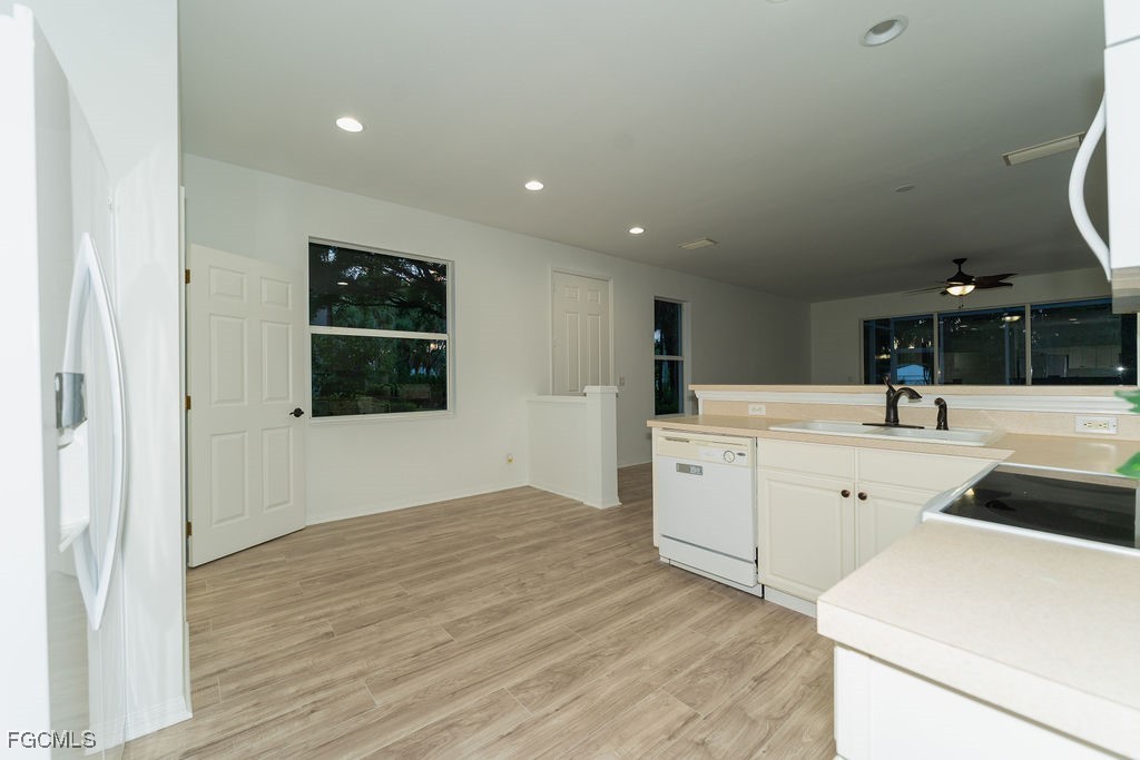 3 Bed Townhouse for Sale in Lakewood Village, photo 24