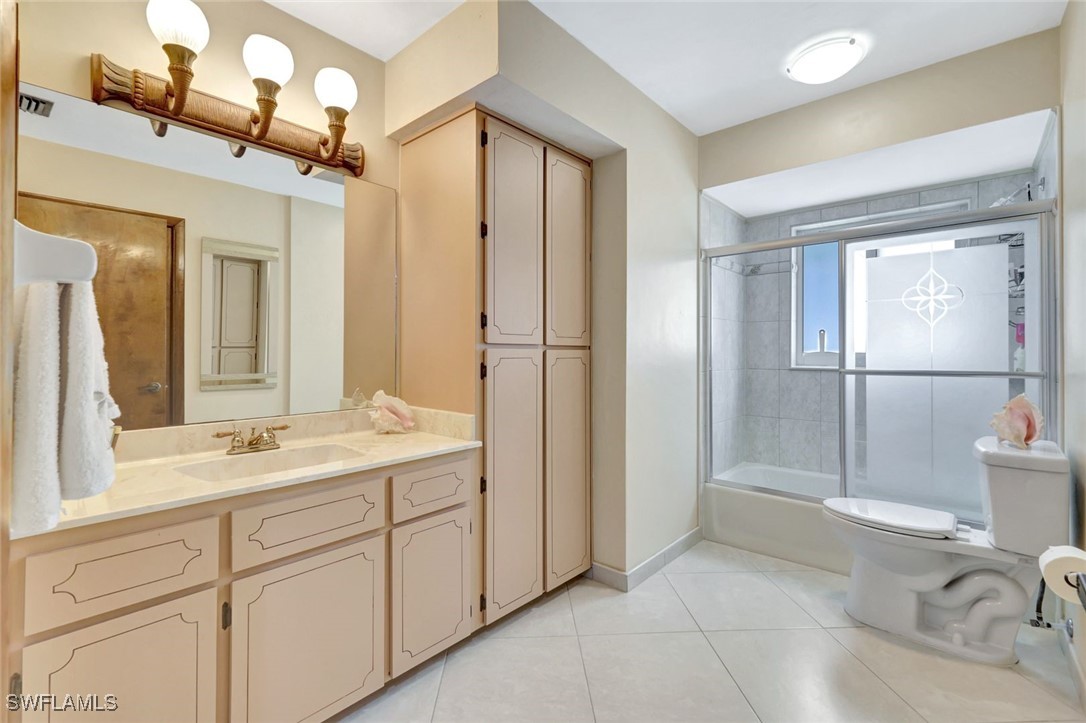 3 Bed SingleFamilyResidence for Sale in Naples, photo 24