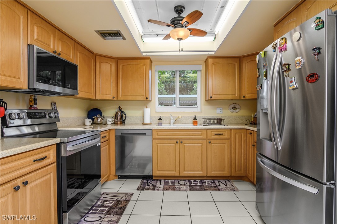 2 Bed Condominium for Sale in Montego Manor, FL, $199,900 — photo 24