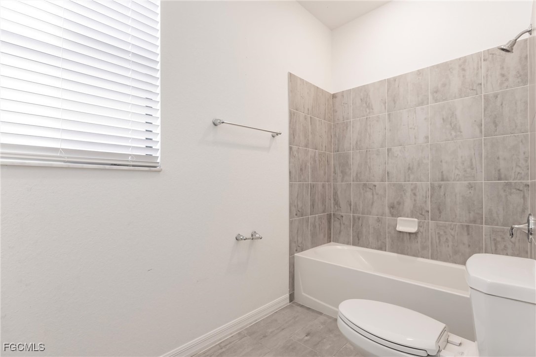 4 Bed SingleFamilyResidence for Sale in Portico, FL — photo 24